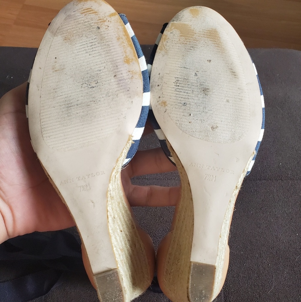 Ann Taylor Wedges - Picture 8 of 8